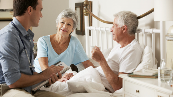 What Is the Difference between Hospice Services and a Retirement Home? 