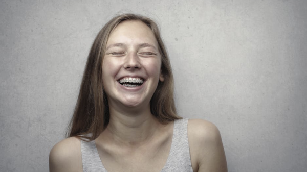 Clear Braces vs. Metal Braces: What Is the Difference?